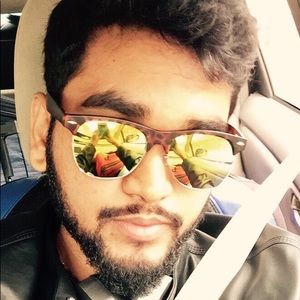 Meet your Posher, Awais